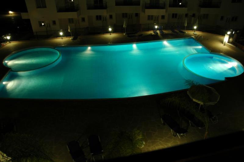 Ifestos Kings Resort Appartment Paphos Eksteriør billede