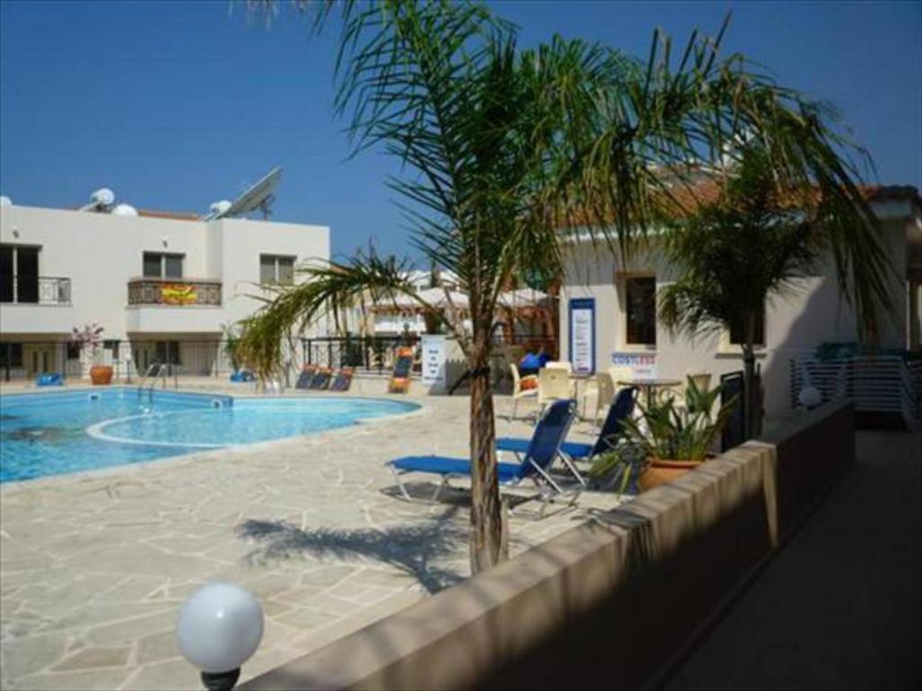 Ifestos Kings Resort Appartment Paphos Eksteriør billede