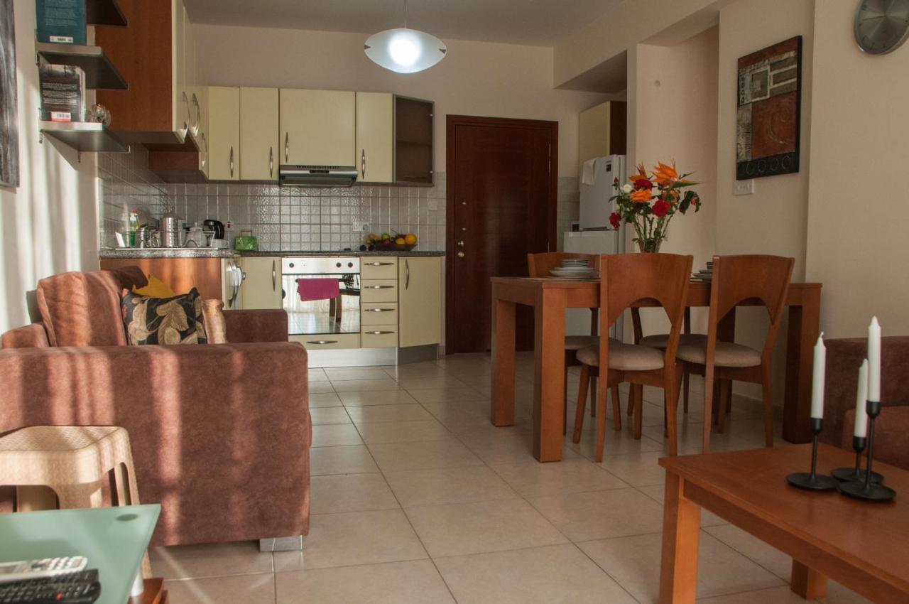 Ifestos Kings Resort Appartment Paphos Eksteriør billede