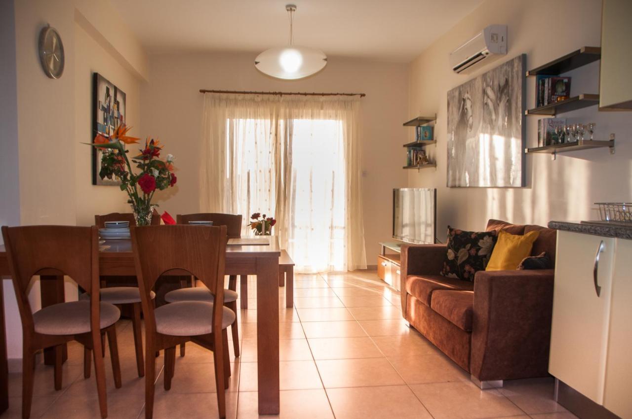 Ifestos Kings Resort Appartment Paphos Eksteriør billede